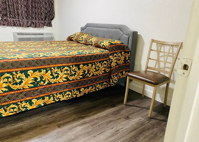 Lucky Cuss Motel Las Vegas