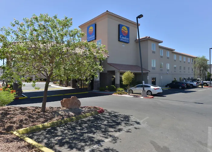 Comfort Inn & Suites Las Vegas - Nellis