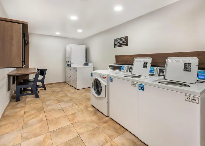 Sonesta Simply Suites Las Vegas Convention Center