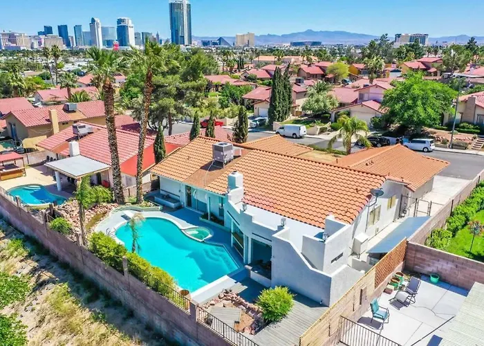 Pool Resort - All That Vegas Has To Offer And More!