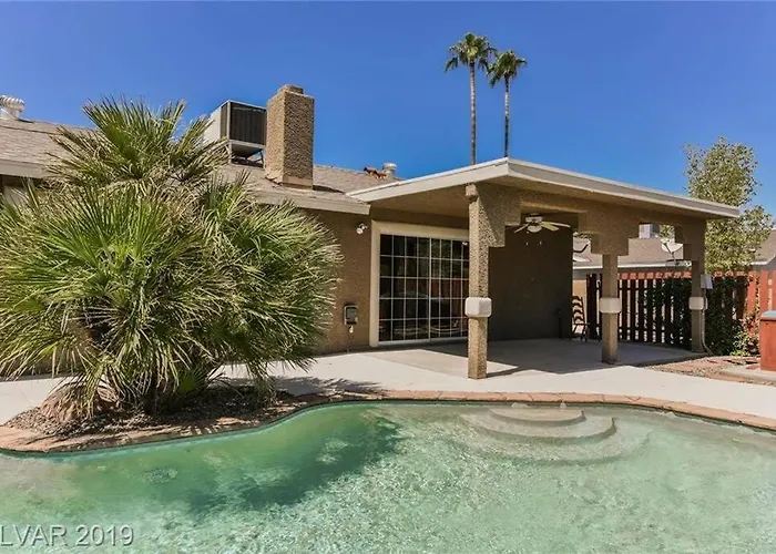 Pool Oasis - You Will Love It Here- All You Need!