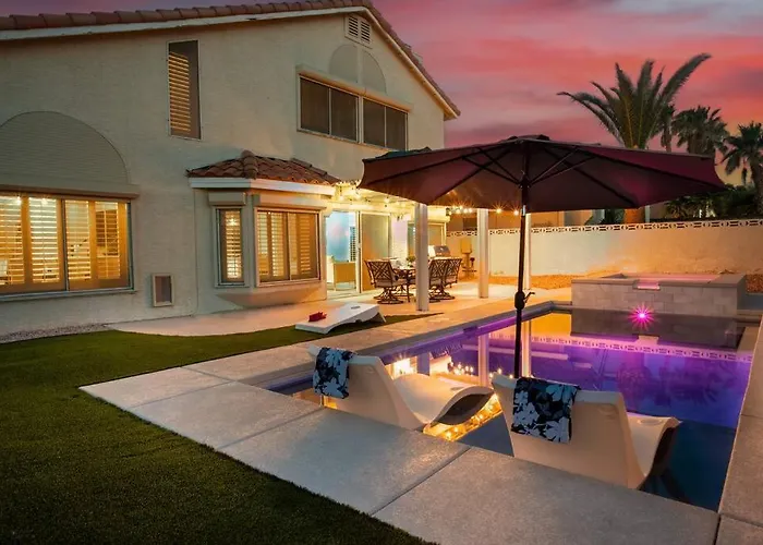 Modern Chic Home W/ New Pool 4 Bed 3 Bath