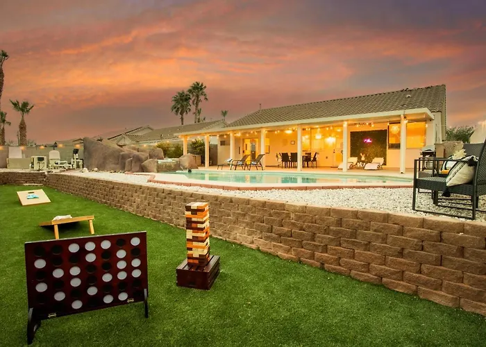 Modern Boho Retreat With Strip Views, Pool And Pool Table - 4Br, 3Ba