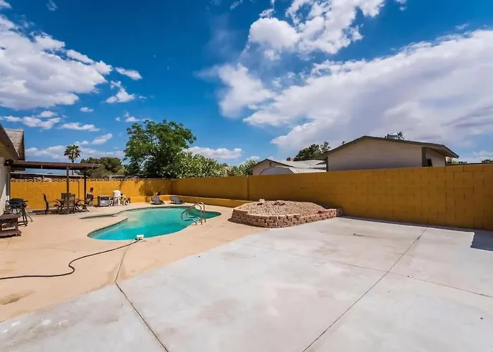 Vegas Elegance Fun And Cozy Escape All You Need