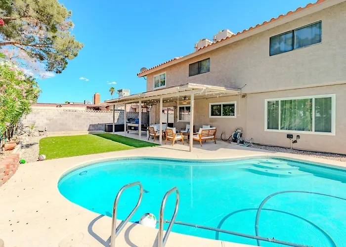 Spacious Lux Estate L 8 Mins To Strip