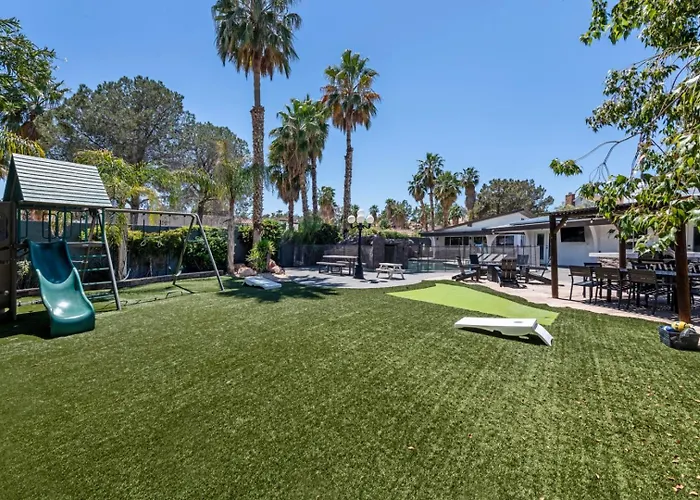 Luxury Villa, With Bonus Pool House, Private Pool, Hot Tub, Rock Water Fall And Slide, Putting Green, Basketball, Shuffle Board, Play Gym, Privately Gated On Circular Driveway.